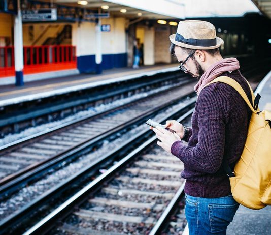 Audio Tour App Detour Steers You Away from the Typical Tourist Traps